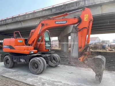 Medium Size Doosan 15t Dh150W-7 2013 Year Wheel Type Excavator - Beltegraver: bilde 1 Medium Size Doosan 15t Dh150W-7 2013 Year Wheel Type Excavator - Beltegraver: bilde 1