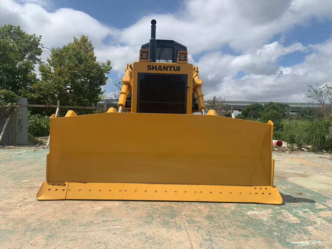 SHANTUI Bulldozer SD22, SD32, SD16 Secondhand Condition - Bulldozer: bilde 1 SHANTUI Bulldozer SD22, SD32, SD16 Secondhand Condition - Bulldozer: bilde 1