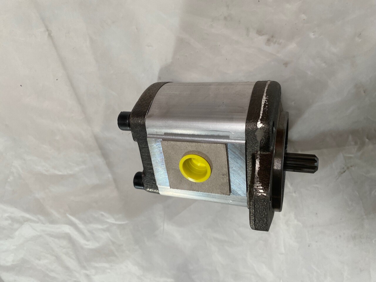 O&K Terex RH200 6050 Zahnradpumpe 3731622 1723947 471-5778 - Reservedeler: bilde 2 O&K Terex RH200 6050 Zahnradpumpe 3731622 1723947 471-5778 - Reservedeler: bilde 2