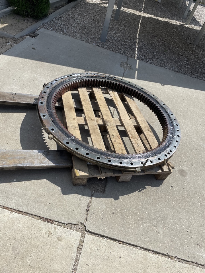 LIEBHERR R906 - Svingkrans for Gravemaskin: bilde 1 LIEBHERR R906 - Svingkrans for Gravemaskin: bilde 1