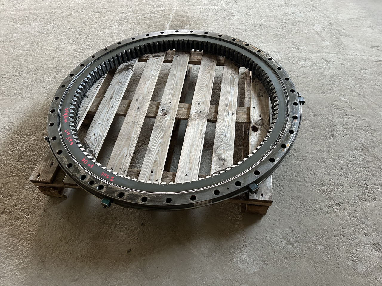 Liebherr A314 litronic - Svingkrans for Gravemaskin: bilde 1 Liebherr A314 litronic - Svingkrans for Gravemaskin: bilde 1