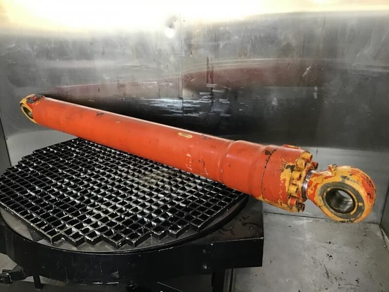 Liebherr A924 li / A914 Li / A922 Li / R914 / R924 / R922 Li - Hydraulisk sylinder: bilde 2 Liebherr A924 li / A914 Li / A922 Li / R914 / R924 / R922 Li - Hydraulisk sylinder: bilde 2