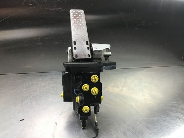 Liebherr Brake Compact Block - Pedal: bilde 1 Liebherr Brake Compact Block - Pedal: bilde 1