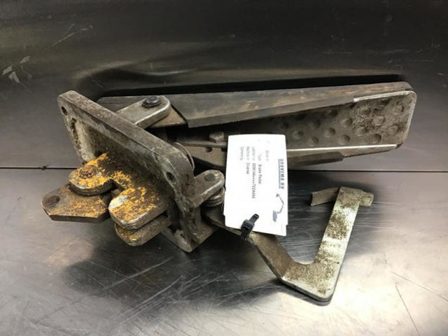 Liebherr Brake Pedal - Pedal: bilde 1 Liebherr Brake Pedal - Pedal: bilde 1