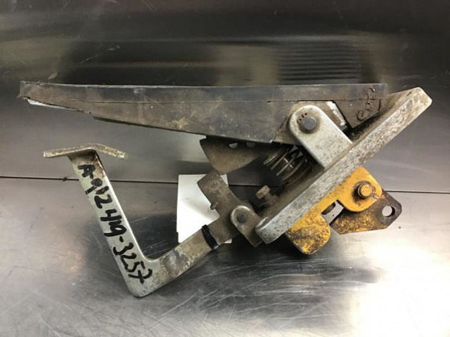 Liebherr Brake Pedal - Pedal: bilde 2 Liebherr Brake Pedal - Pedal: bilde 2