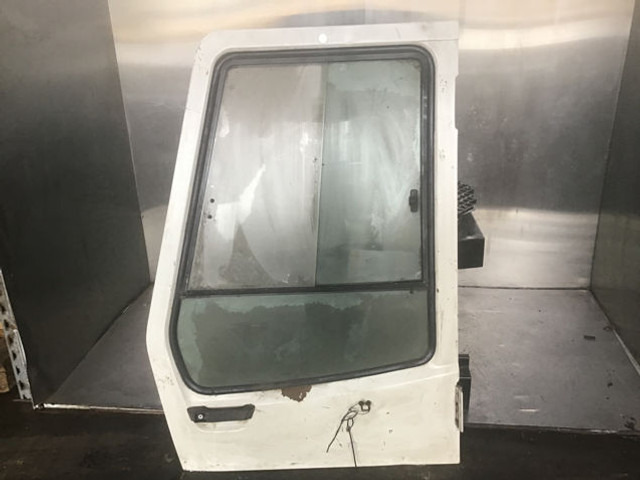 Liebherr Cabin Door - Dør og deler: bilde 1 Liebherr Cabin Door - Dør og deler: bilde 1