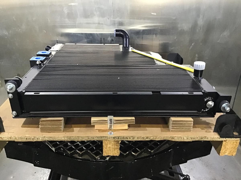 Liebherr Combined Radiator - Radiator: bilde 1 Liebherr Combined Radiator - Radiator: bilde 1