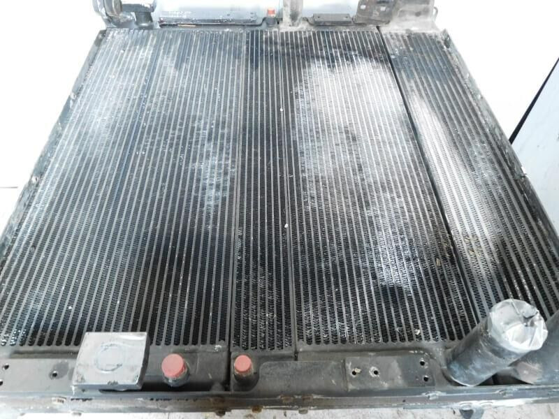 Liebherr Combined Radiator - Radiator: bilde 1 Liebherr Combined Radiator - Radiator: bilde 1