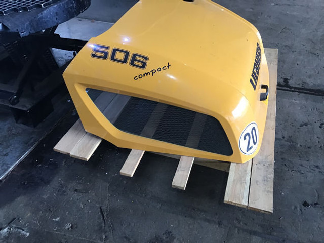 Liebherr Engine Hood - Panser: bilde 2 Liebherr Engine Hood - Panser: bilde 2