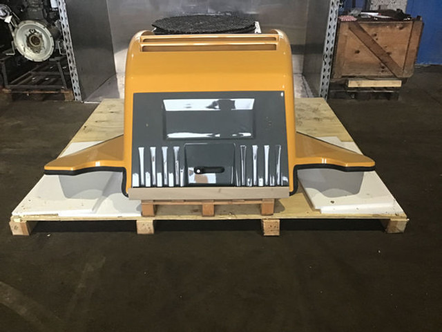 Liebherr Engine Hood - Panser: bilde 1 Liebherr Engine Hood - Panser: bilde 1