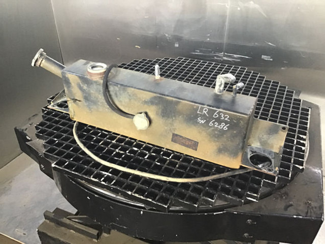 Liebherr Equalizing Reservoir - Ekspansjonstank: bilde 1 Liebherr Equalizing Reservoir - Ekspansjonstank: bilde 1