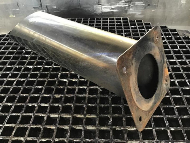 Eksosrør Liebherr Exhaust Pipe: bilde 7