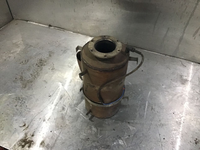 Liebherr Exhaust Silencer - Lyddemper: bilde 1 Liebherr Exhaust Silencer - Lyddemper: bilde 1