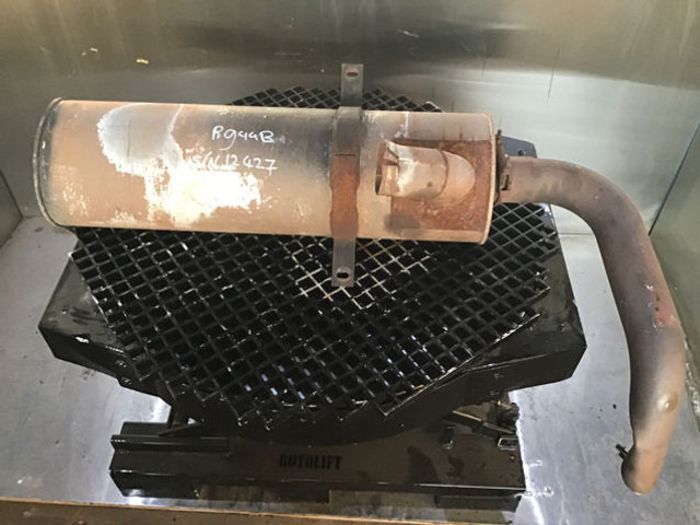 Liebherr Exhaust Silencer - Lyddemper: bilde 4 Liebherr Exhaust Silencer - Lyddemper: bilde 4