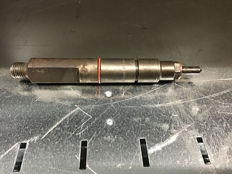 Liebherr Injector Nozzle - Drivstofffilter: bilde 1 Liebherr Injector Nozzle - Drivstofffilter: bilde 1