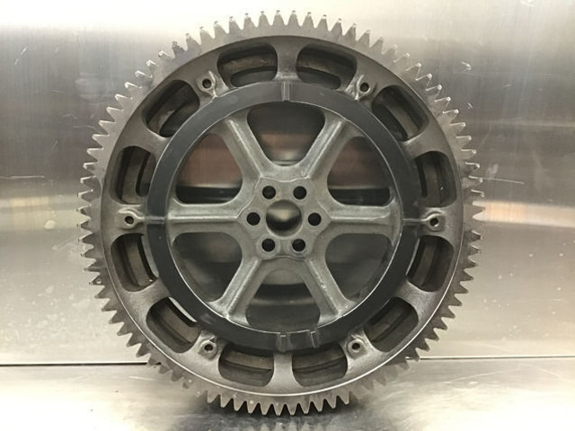 Liebherr - Svinghjul: bilde 3 Liebherr - Svinghjul: bilde 3