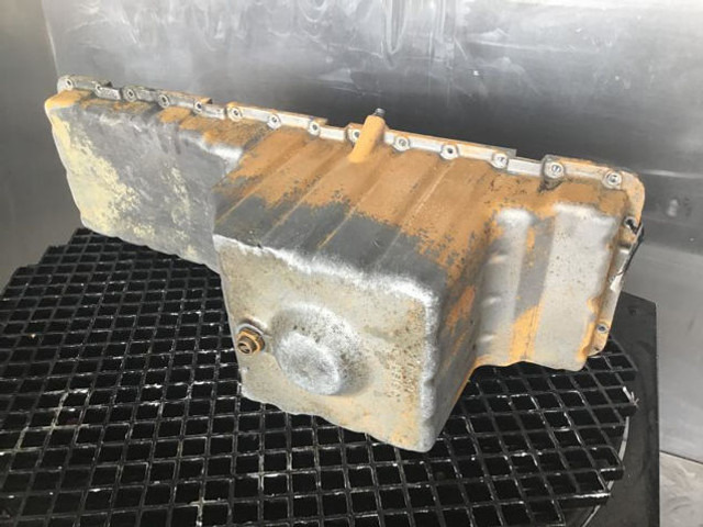 Liebherr Oil Sump - Veivhus: bilde 4 Liebherr Oil Sump - Veivhus: bilde 4