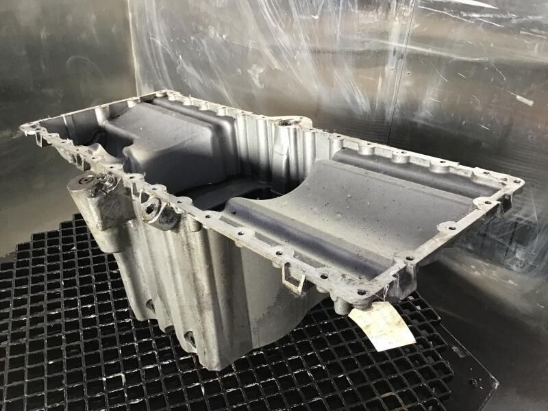 Liebherr Oil Sump - Veivhus: bilde 2 Liebherr Oil Sump - Veivhus: bilde 2