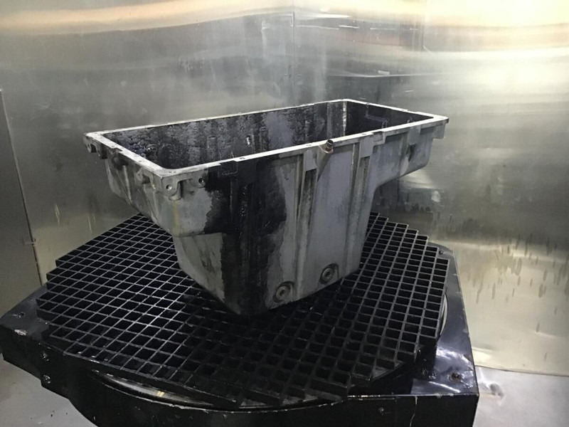 Liebherr Oil Sump - Veivhus: bilde 3 Liebherr Oil Sump - Veivhus: bilde 3