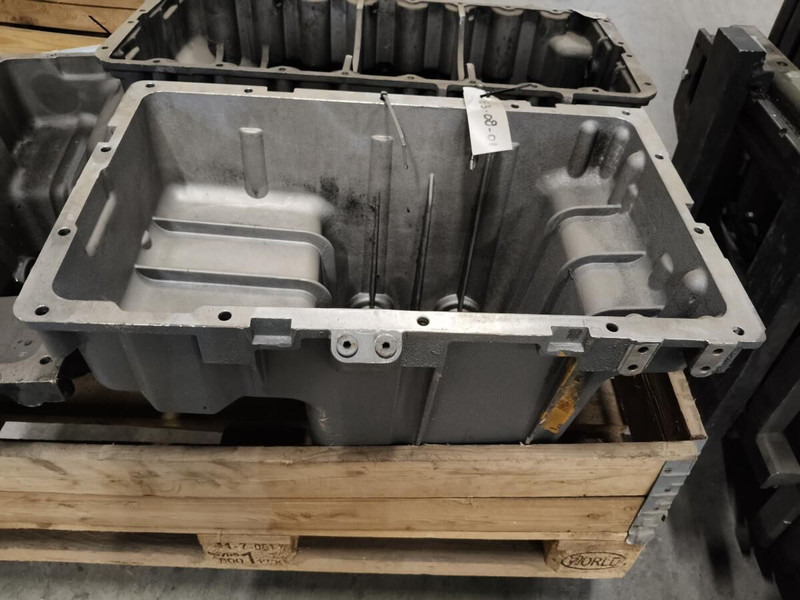 Liebherr Oil Sump - Veivhus: bilde 1 Liebherr Oil Sump - Veivhus: bilde 1