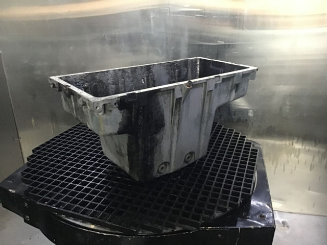 Liebherr Oil Sump - Veivhus: bilde 3 Liebherr Oil Sump - Veivhus: bilde 3