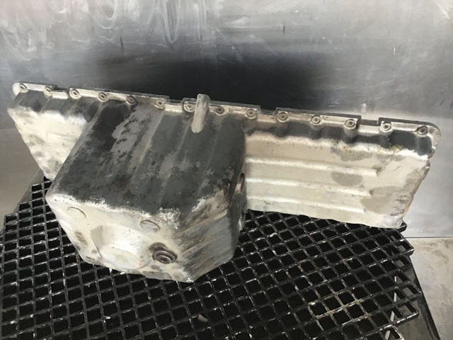 Liebherr Oil Sump - Veivhus: bilde 3 Liebherr Oil Sump - Veivhus: bilde 3