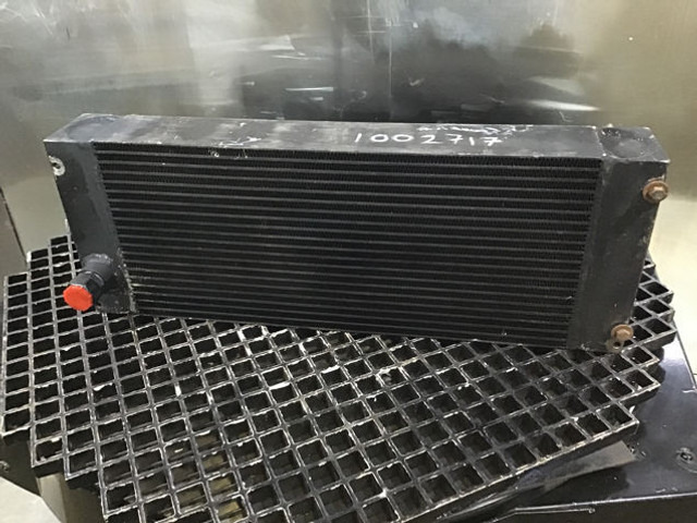 Liebherr Oilcooler - Oljekjøler: bilde 1 Liebherr Oilcooler - Oljekjøler: bilde 1