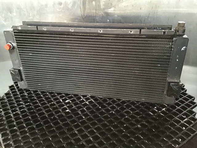 Liebherr Oilcooler - Oljekjøler: bilde 2 Liebherr Oilcooler - Oljekjøler: bilde 2
