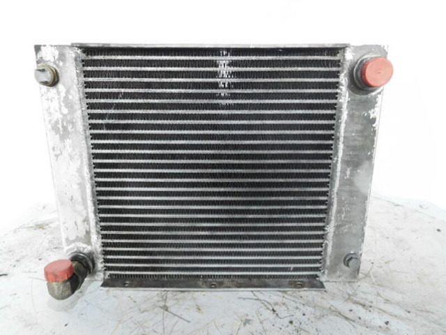 Liebherr Oilcooler - Oljekjøler: bilde 2 Liebherr Oilcooler - Oljekjøler: bilde 2