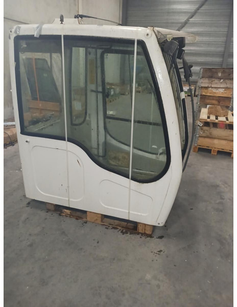 Liebherr R914B / R904 / A904 Li / A924B Li / A924 li / A914 Li / A934 Li / A934B Li / A944B Li / A914B Li / R914 / R924 / R924 B / R934 - Førerhus og interiør: bilde 1 Liebherr R914B / R904 / A904 Li / A924B Li / A924 li / A914 Li / A934 Li / A934B Li / A944B Li / A914B Li / R914 / R924 / R924 B / R934 - Førerhus og interiør: bilde 1