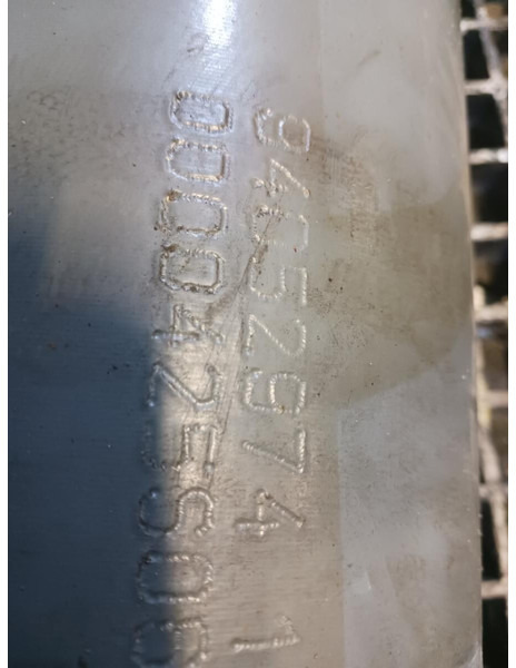 Liebherr R922 LC / R922 NLC / R922 SLC / R922 XLC - Hydraulisk sylinder: bilde 2 Liebherr R922 LC / R922 NLC / R922 SLC / R922 XLC - Hydraulisk sylinder: bilde 2