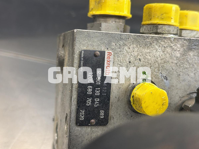 Liebherr R926 COMP / R926 K-LC / R926 LC / R926 CL / R926 NLC / R926 SLC / R926 WLC / R906 WLC - Hydraulikk: bilde 3 Liebherr R926 COMP / R926 K-LC / R926 LC / R926 CL / R926 NLC / R926 SLC / R926 WLC / R906 WLC - Hydraulikk: bilde 3