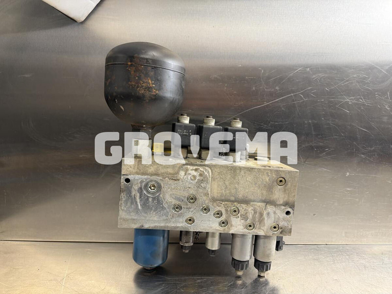 Liebherr R926 COMP / R926 K-LC / R926 LC / R926 CL / R926 NLC / R926 SLC / R926 WLC / R906 WLC - Hydraulikk: bilde 2 Liebherr R926 COMP / R926 K-LC / R926 LC / R926 CL / R926 NLC / R926 SLC / R926 WLC / R906 WLC - Hydraulikk: bilde 2