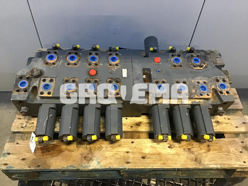 Liebherr R954C / R956 / R960 - Topplokk: bilde 1 Liebherr R954C / R956 / R960 - Topplokk: bilde 1