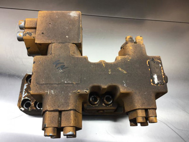 Liebherr Safety Valve - Hydraulikk: bilde 5 Liebherr Safety Valve - Hydraulikk: bilde 5