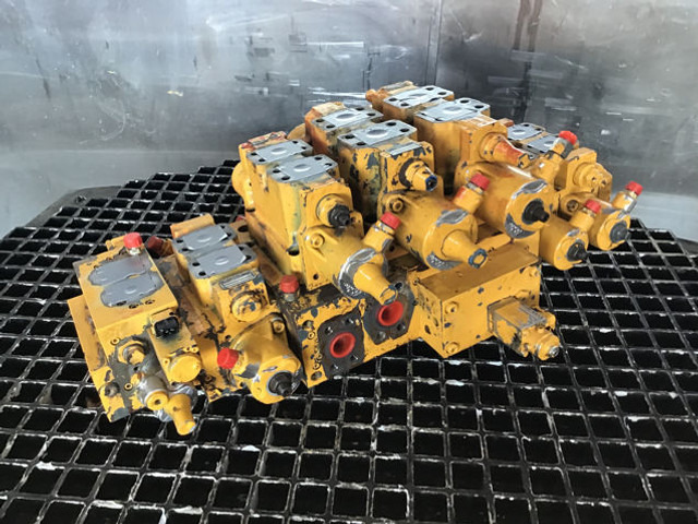 Liebherr Valveblock - Kamaksel: bilde 1 Liebherr Valveblock - Kamaksel: bilde 1