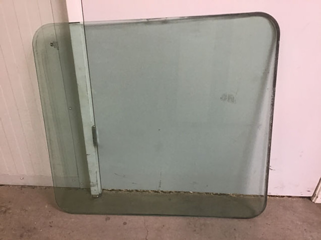 Liebherr Window Glass - Vindu og deler: bilde 1 Liebherr Window Glass - Vindu og deler: bilde 1