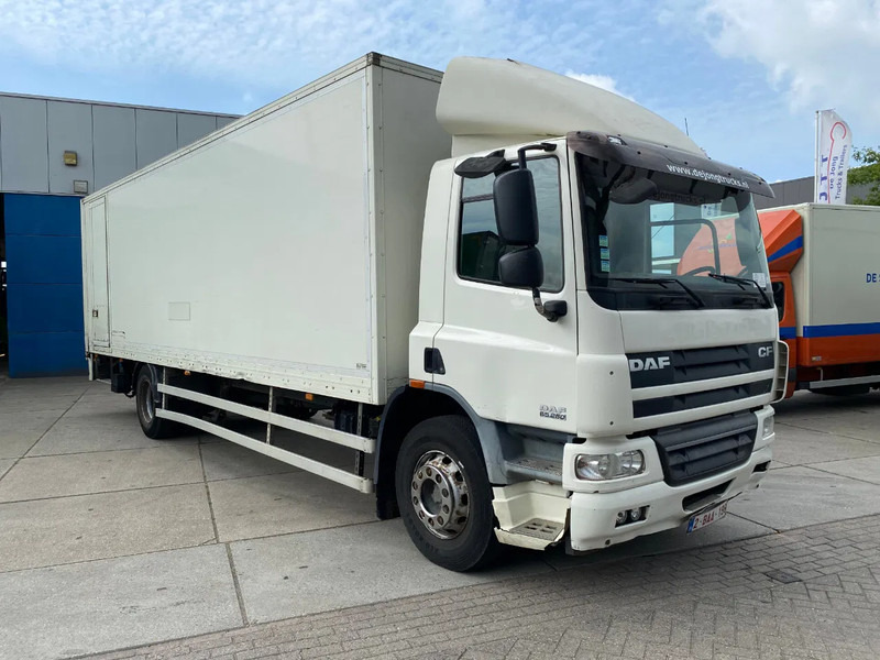 DAF CF 65.250 Closed Box / Euro 5 / Dhollandia - Skapbil: bilde 3 DAF CF 65.250 Closed Box / Euro 5 / Dhollandia - Skapbil: bilde 3