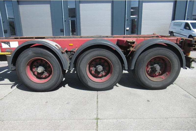 Renders Container Chassis / Extendable on rear / BPW + drum - Container-transport/ Vekselflak semitrailer: bilde 5 Renders Container Chassis / Extendable on rear / BPW + drum - Container-transport/ Vekselflak semitrailer: bilde 5