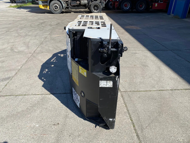THERMO KING Genset Clip-on SG 3000 / 2013 / 12474 hrs. - Elektrisk generator: bilde 4 THERMO KING Genset Clip-on SG 3000 / 2013 / 12474 hrs. - Elektrisk generator: bilde 4