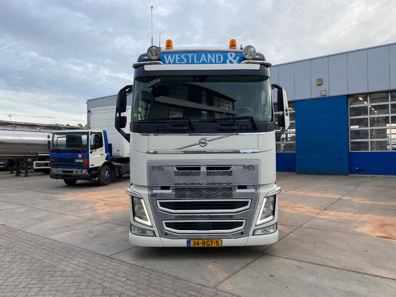 Volvo FH 13.460 Globetrotter / Mega / Retarder / 2x Tank / Full Air - Trekkvogn: bilde 2 Volvo FH 13.460 Globetrotter / Mega / Retarder / 2x Tank / Full Air - Trekkvogn: bilde 2
