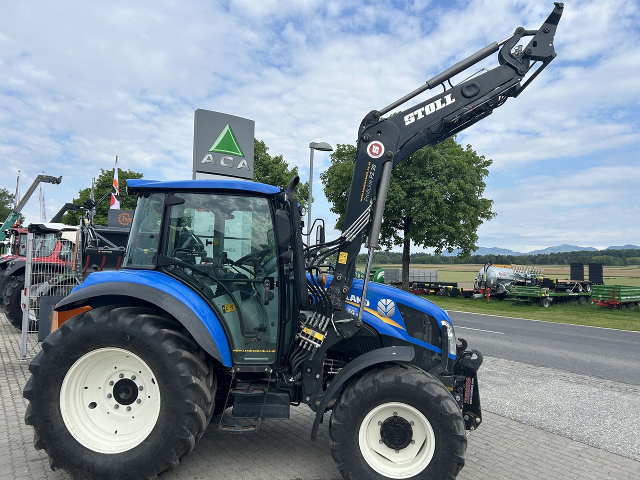 New Holland T4.105 - Traktor: bilde 2 New Holland T4.105 - Traktor: bilde 2
