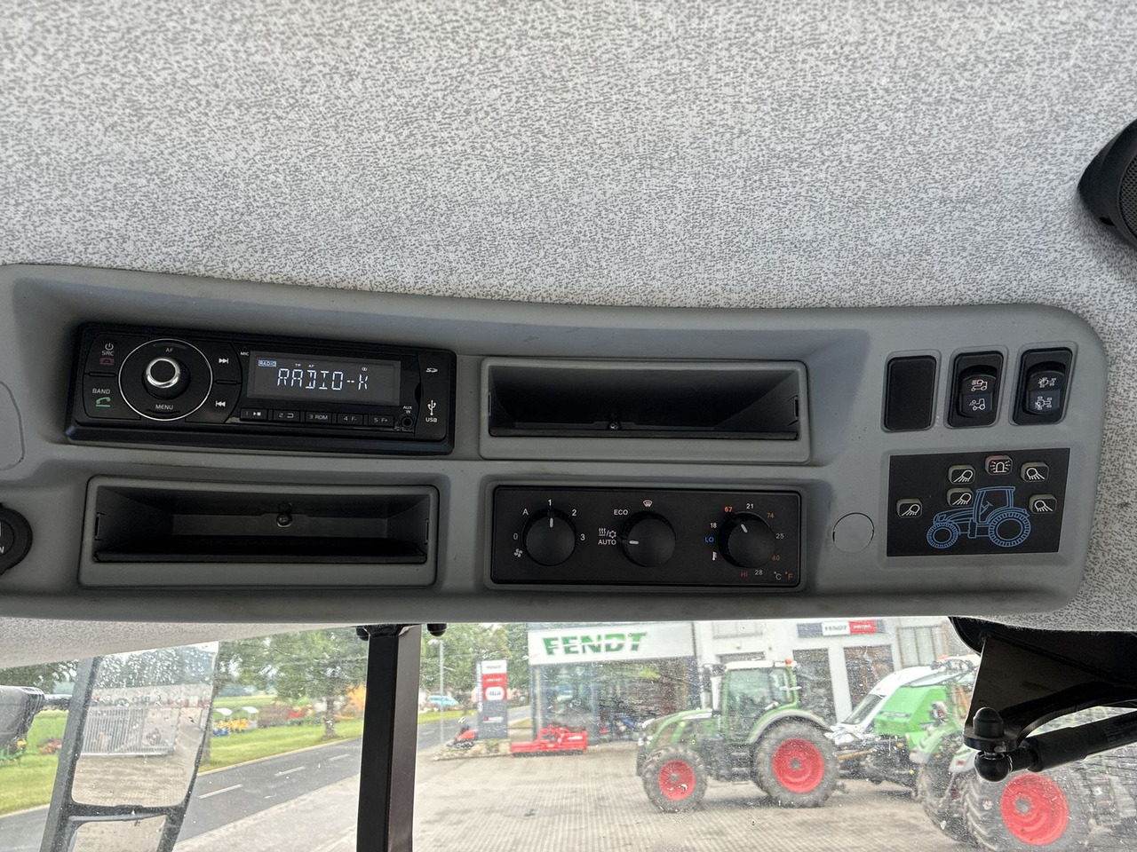 New Holland T7.190 Standard - Traktor: bilde 4 New Holland T7.190 Standard - Traktor: bilde 4
