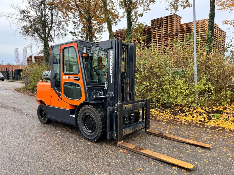 Doosan G55C-5 1593 HOURS - Gasstruck: bilde 3 Doosan G55C-5 1593 HOURS - Gasstruck: bilde 3