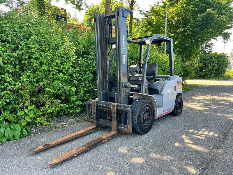 Nissan FD45 W1F4A45Y FD45 W1F4A45Y - Dieseltruck: bilde 4 Nissan FD45 W1F4A45Y FD45 W1F4A45Y - Dieseltruck: bilde 4