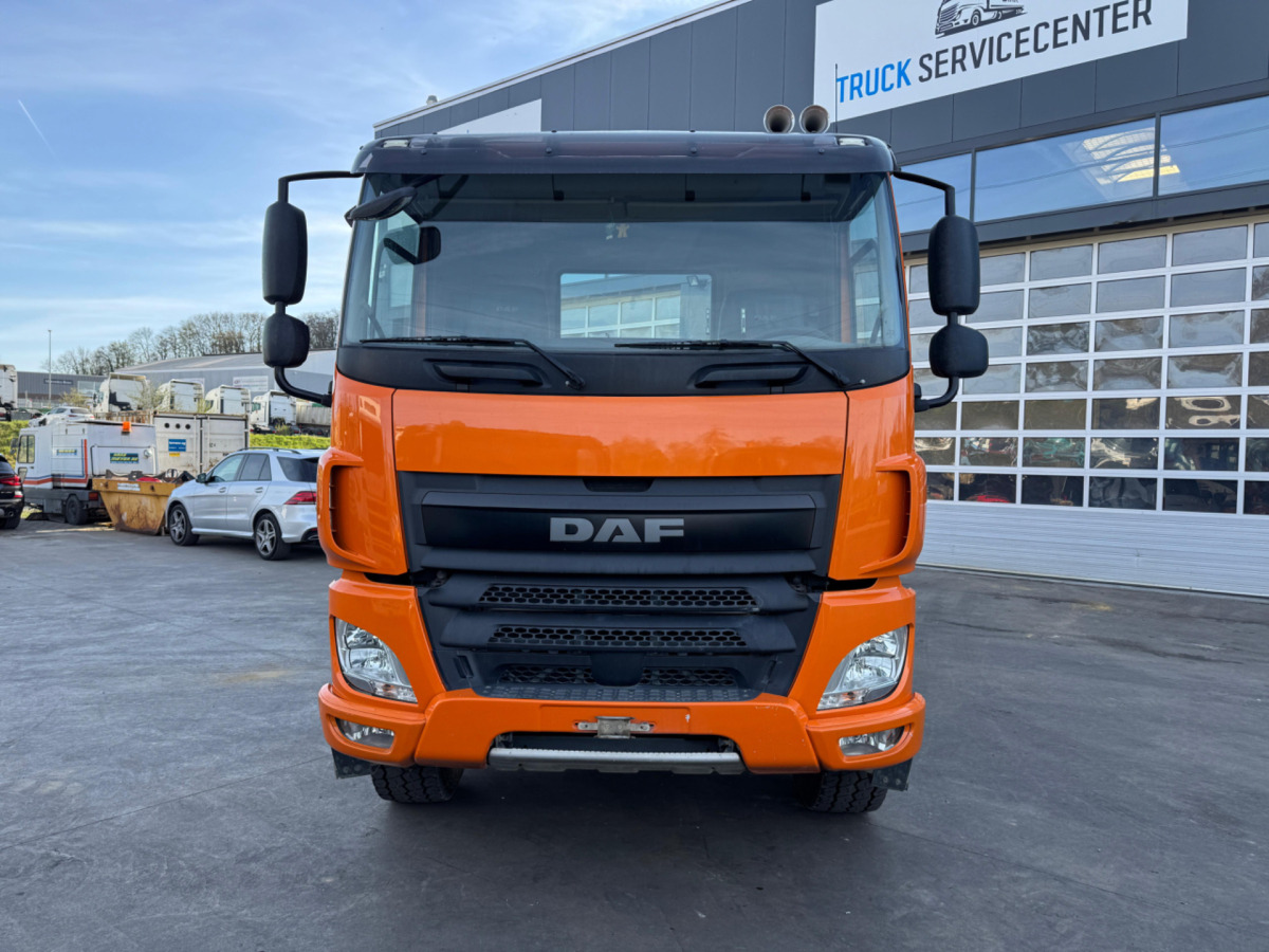 DAF CF440 8x4 Fahrgestell - Chassis lastebil: bilde 2 DAF CF440 8x4 Fahrgestell - Chassis lastebil: bilde 2