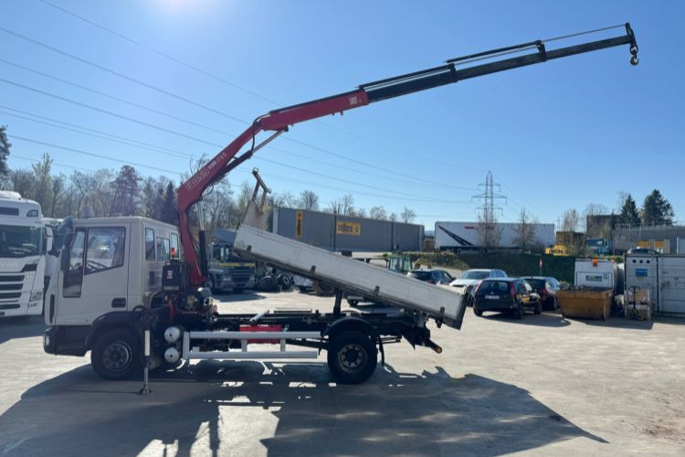 Iveco 120EL22 Fassi 65 Kipper - Tippbil, Kranbil: bilde 2 Iveco 120EL22 Fassi 65 Kipper - Tippbil, Kranbil: bilde 2