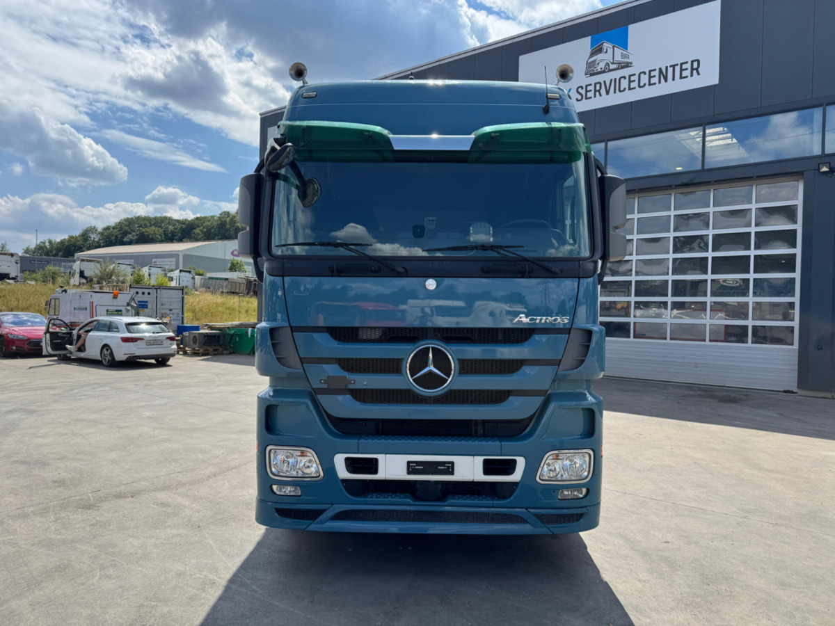 MERCEDES Actros 1841 4x2 - Kapellbil: bilde 2 MERCEDES Actros 1841 4x2 - Kapellbil: bilde 2