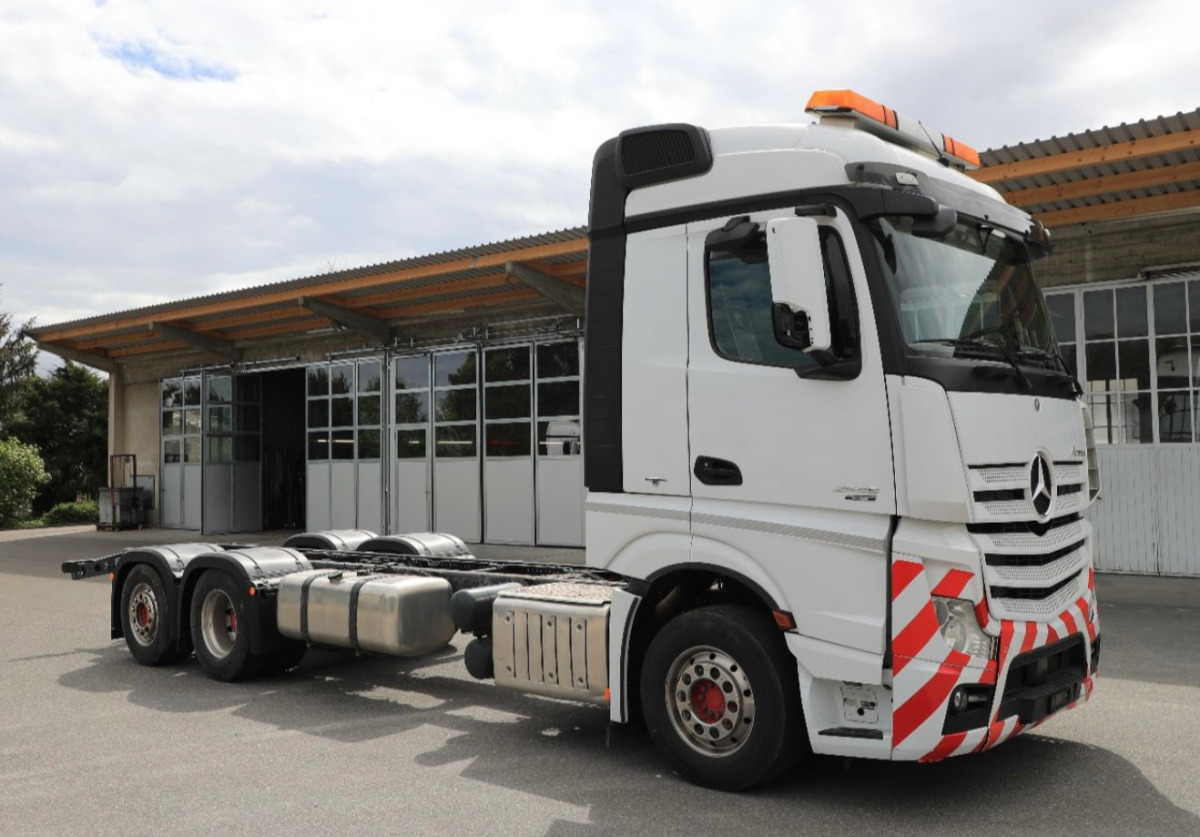 MERCEDES Actros 2548 6x2 - Chassis lastebil: bilde 3 MERCEDES Actros 2548 6x2 - Chassis lastebil: bilde 3