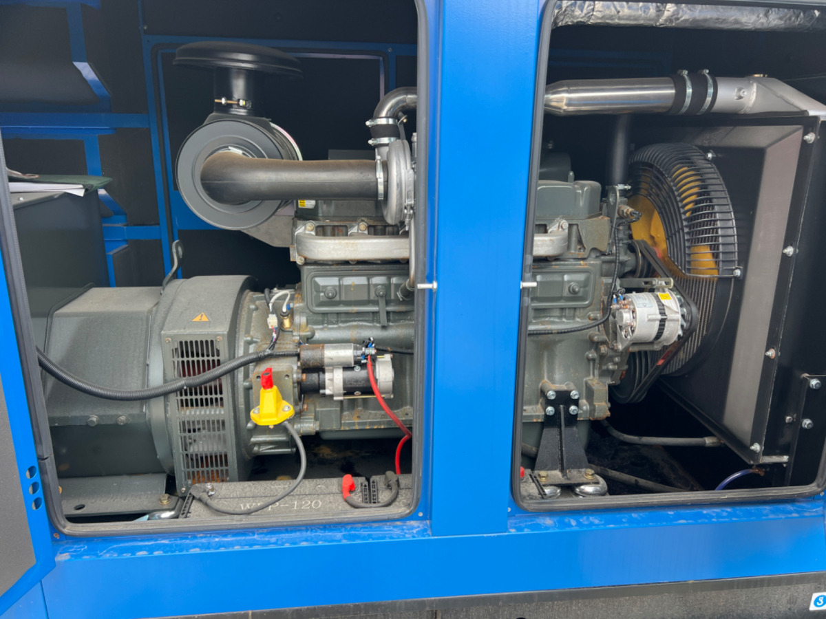 Marke Field Energy 140KVA/110KVA - Elektrisk generator: bilde 4 Marke Field Energy 140KVA/110KVA - Elektrisk generator: bilde 4